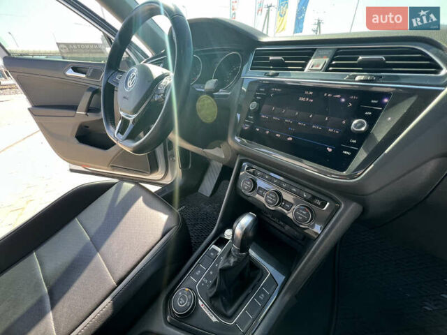 Білий Фольксваген Тігуан, об'ємом двигуна 1.98 л та пробігом 143 тис. км за 21700 $, фото 31 на Automoto.ua