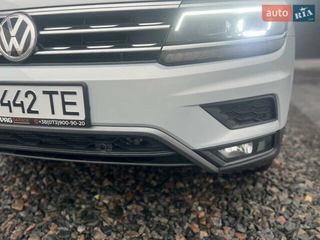 Белый Фольксваген Тигуан, объемом двигателя 1.98 л и пробегом 83 тыс. км за 23500 $, фото 9 на Automoto.ua