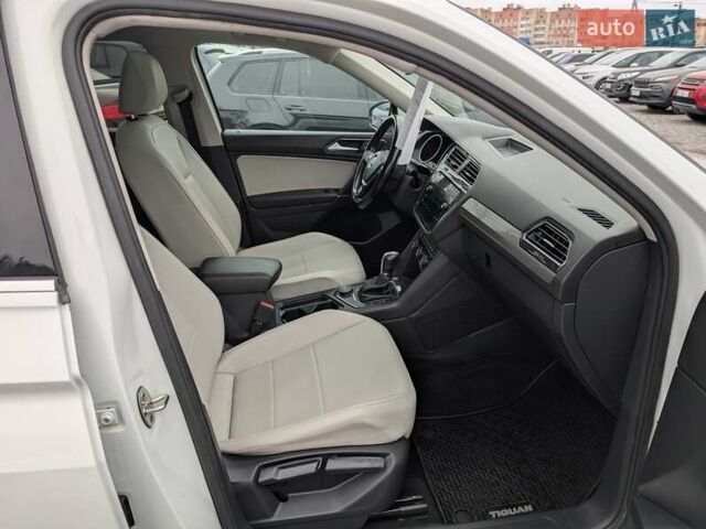 Білий Фольксваген Тігуан, об'ємом двигуна 1.98 л та пробігом 123 тис. км за 17550 $, фото 41 на Automoto.ua