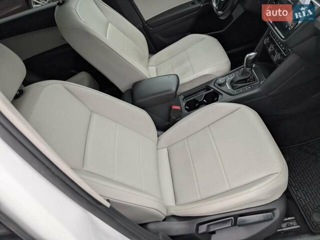 Білий Фольксваген Тігуан, об'ємом двигуна 1.98 л та пробігом 123 тис. км за 17550 $, фото 42 на Automoto.ua