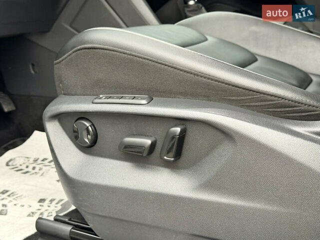 Білий Фольксваген Тігуан, об'ємом двигуна 2 л та пробігом 66 тис. км за 30999 $, фото 47 на Automoto.ua