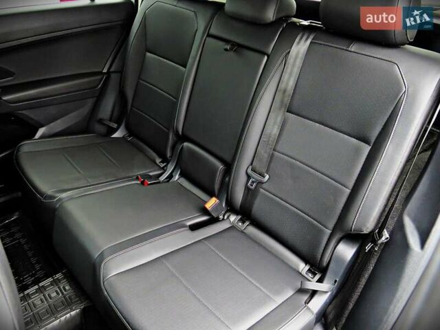 Білий Фольксваген Тігуан, об'ємом двигуна 2 л та пробігом 110 тис. км за 17800 $, фото 18 на Automoto.ua