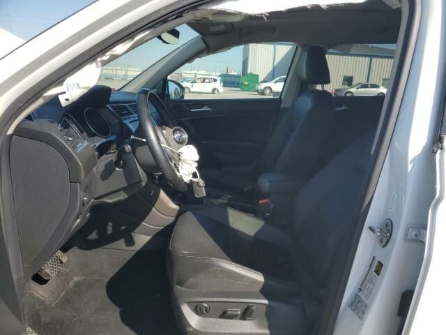 Білий Фольксваген Тігуан, об'ємом двигуна 2 л та пробігом 112 тис. км за 11000 $, фото 6 на Automoto.ua