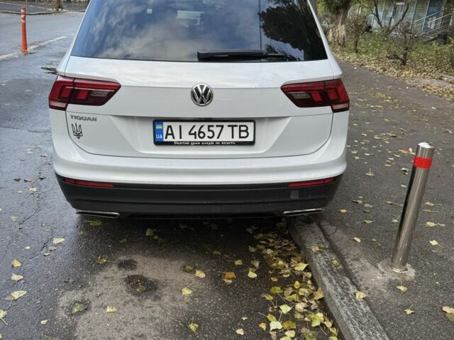Белый Фольксваген Тигуан, объемом двигателя 2 л и пробегом 95 тыс. км за 24000 $, фото 3 на Automoto.ua