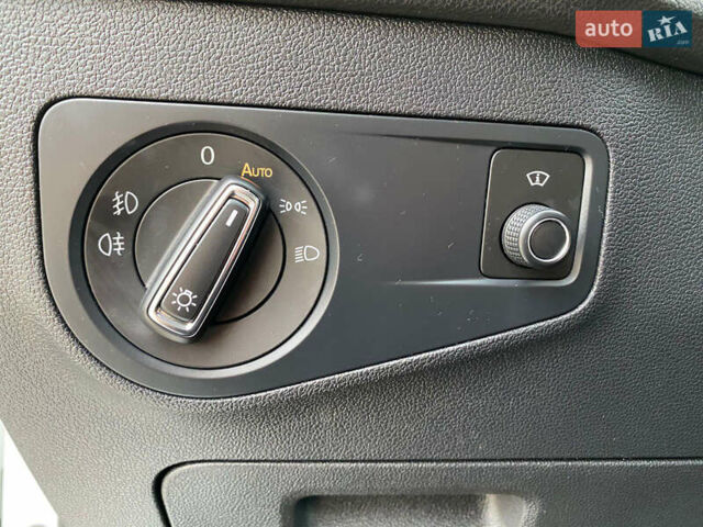 Білий Фольксваген Тігуан, об'ємом двигуна 2 л та пробігом 182 тис. км за 31600 $, фото 37 на Automoto.ua