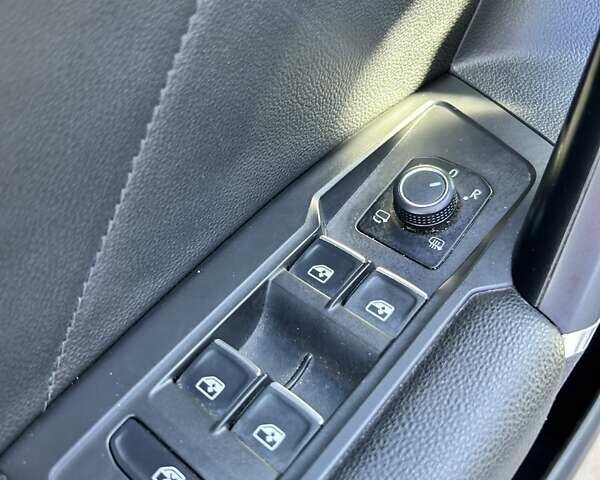 Белый Фольксваген Тигуан, объемом двигателя 2 л и пробегом 120 тыс. км за 24200 $, фото 31 на Automoto.ua