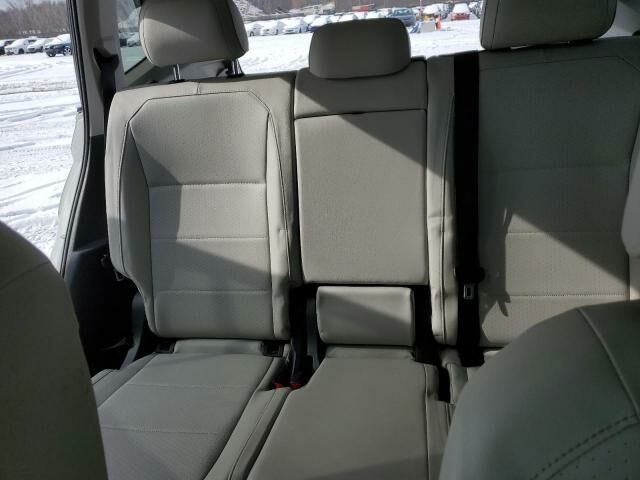 Білий Фольксваген Тігуан, об'ємом двигуна 2 л та пробігом 137 тис. км за 12200 $, фото 9 на Automoto.ua