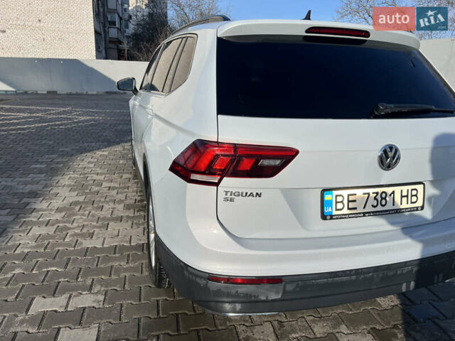 Белый Фольксваген Тигуан, объемом двигателя 2 л и пробегом 91 тыс. км за 21000 $, фото 7 на Automoto.ua