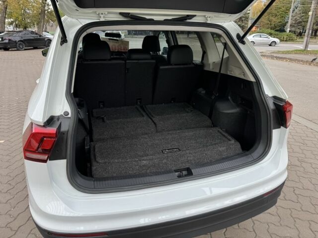 Белый Фольксваген Тигуан, объемом двигателя 2 л и пробегом 117 тыс. км за 17900 $, фото 15 на Automoto.ua