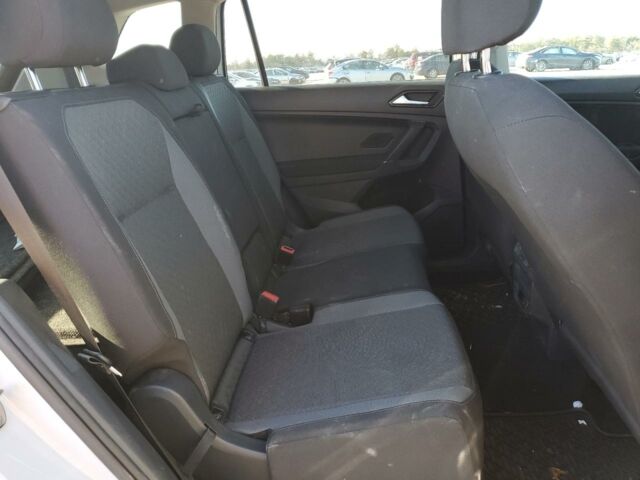 Білий Фольксваген Тігуан, об'ємом двигуна 2 л та пробігом 119 тис. км за 11500 $, фото 10 на Automoto.ua