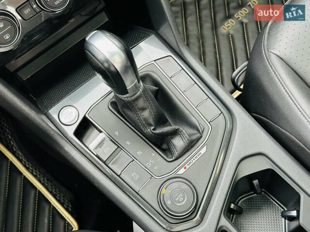 Білий Фольксваген Тігуан, об'ємом двигуна 1.98 л та пробігом 69 тис. км за 23500 $, фото 35 на Automoto.ua