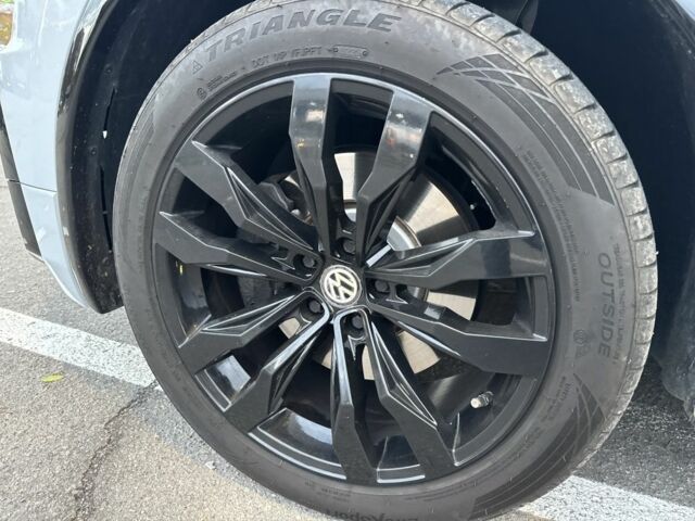 Белый Фольксваген Тигуан, объемом двигателя 2 л и пробегом 121 тыс. км за 22600 $, фото 16 на Automoto.ua