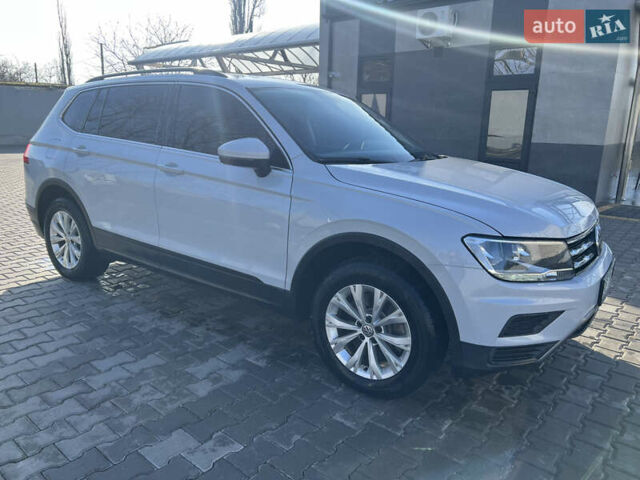 Белый Фольксваген Тигуан, объемом двигателя 2 л и пробегом 91 тыс. км за 21000 $, фото 12 на Automoto.ua