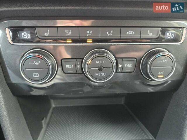 Белый Фольксваген Тигуан, объемом двигателя 2 л и пробегом 102 тыс. км за 25500 $, фото 20 на Automoto.ua