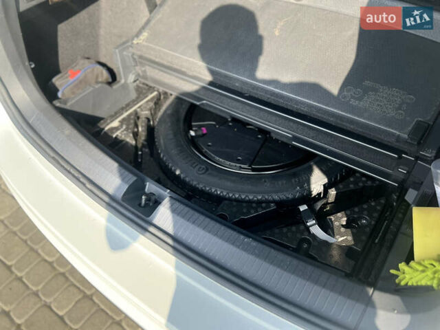 Білий Фольксваген Тігуан, об'ємом двигуна 1.98 л та пробігом 124 тис. км за 26300 $, фото 16 на Automoto.ua