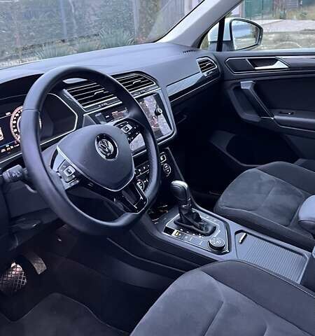 Белый Фольксваген Тигуан, объемом двигателя 1.97 л и пробегом 114 тыс. км за 28000 $, фото 11 на Automoto.ua