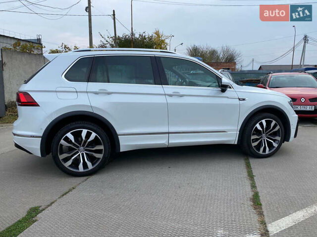 Білий Фольксваген Тігуан, об'ємом двигуна 2 л та пробігом 182 тис. км за 31600 $, фото 6 на Automoto.ua