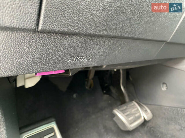 Білий Фольксваген Тігуан, об'ємом двигуна 2 л та пробігом 182 тис. км за 31600 $, фото 29 на Automoto.ua