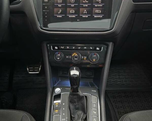 Білий Фольксваген Тігуан, об'ємом двигуна 1.97 л та пробігом 170 тис. км за 35000 $, фото 32 на Automoto.ua