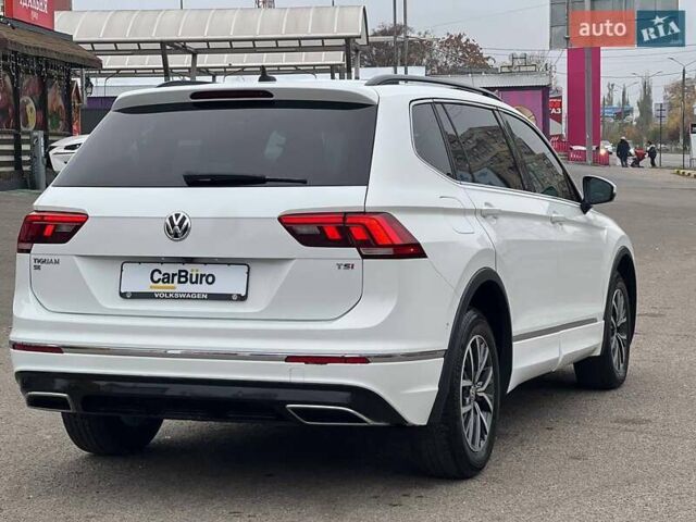 Белый Фольксваген Тигуан, объемом двигателя 2 л и пробегом 64 тыс. км за 17900 $, фото 13 на Automoto.ua