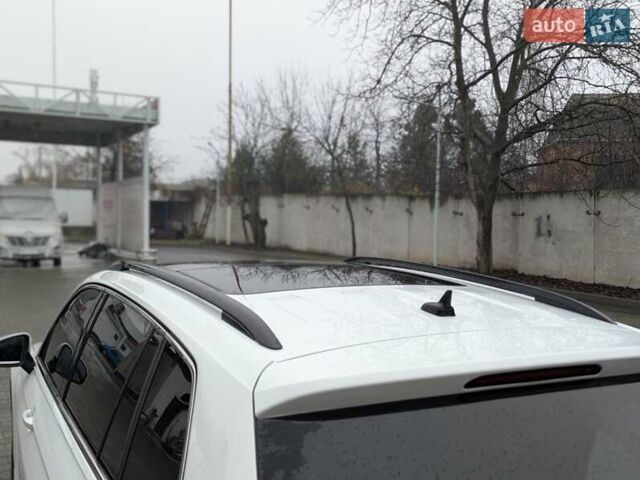 Белый Фольксваген Тигуан, объемом двигателя 2 л и пробегом 160 тыс. км за 18300 $, фото 3 на Automoto.ua