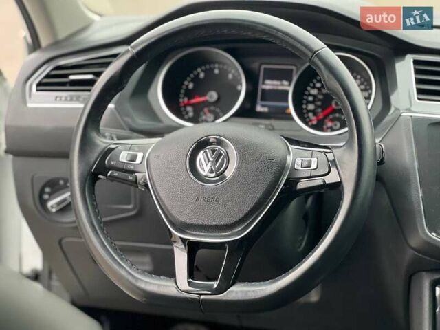 Белый Фольксваген Тигуан, объемом двигателя 2 л и пробегом 64 тыс. км за 17900 $, фото 21 на Automoto.ua