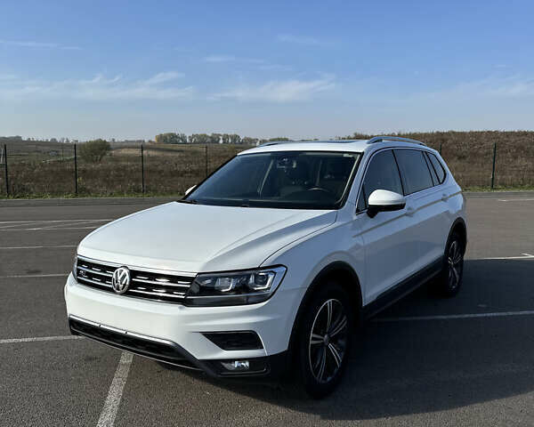 Белый Фольксваген Тигуан, объемом двигателя 2 л и пробегом 192 тыс. км за 17200 $, фото 7 на Automoto.ua