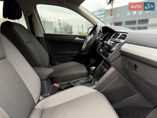 Белый Фольксваген Тигуан, объемом двигателя 2 л и пробегом 130 тыс. км за 17900 $, фото 11 на Automoto.ua