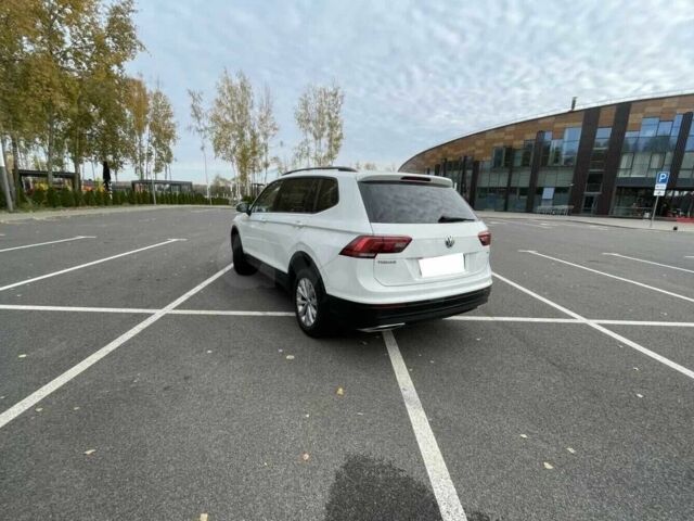 Белый Фольксваген Тигуан, объемом двигателя 2 л и пробегом 101 тыс. км за 15500 $, фото 12 на Automoto.ua