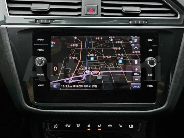 Белый Фольксваген Тигуан, объемом двигателя 2 л и пробегом 57 тыс. км за 16200 $, фото 10 на Automoto.ua