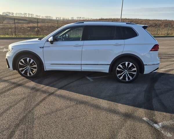 Белый Фольксваген Тигуан, объемом двигателя 1.98 л и пробегом 160 тыс. км за 29000 $, фото 22 на Automoto.ua