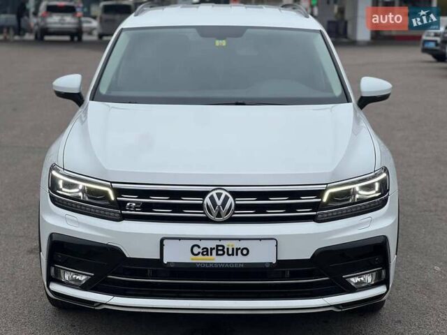 Белый Фольксваген Тигуан, объемом двигателя 2 л и пробегом 64 тыс. км за 17900 $, фото 4 на Automoto.ua