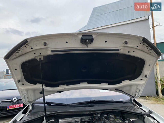 Білий Фольксваген Тігуан, об'ємом двигуна 2 л та пробігом 182 тис. км за 31600 $, фото 83 на Automoto.ua