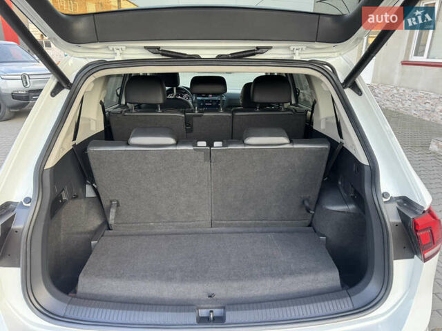 Білий Фольксваген Тігуан, об'ємом двигуна 1.98 л та пробігом 187 тис. км за 18900 $, фото 46 на Automoto.ua