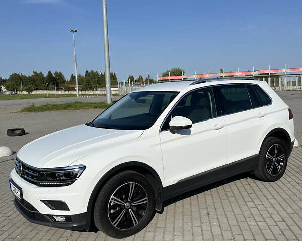 Белый Фольксваген Тигуан, объемом двигателя 1.98 л и пробегом 183 тыс. км за 27400 $, фото 3 на Automoto.ua