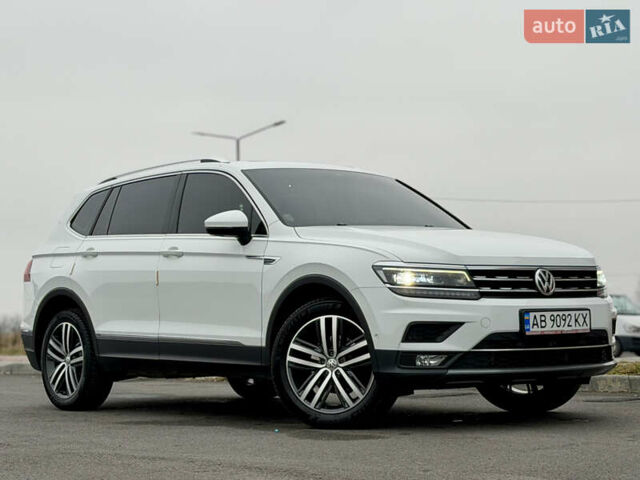 Білий Фольксваген Тігуан, об'ємом двигуна 2 л та пробігом 66 тис. км за 30999 $, фото 35 на Automoto.ua