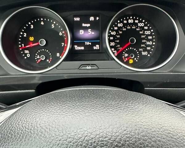 Белый Фольксваген Тигуан, объемом двигателя 2 л и пробегом 123 тыс. км за 17500 $, фото 10 на Automoto.ua