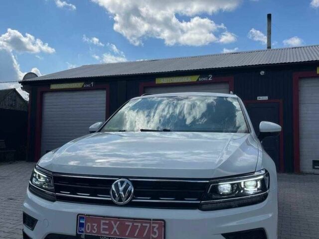 Белый Фольксваген Тигуан, объемом двигателя 2 л и пробегом 198 тыс. км за 16000 $, фото 16 на Automoto.ua