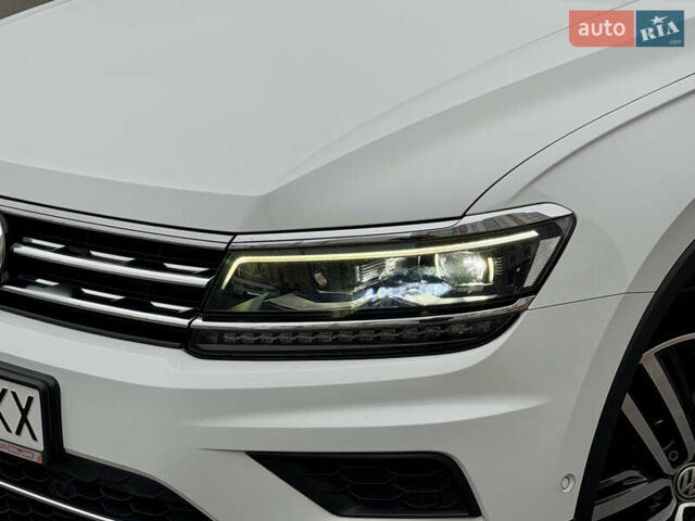 Білий Фольксваген Тігуан, об'ємом двигуна 2 л та пробігом 66 тис. км за 30999 $, фото 3 на Automoto.ua