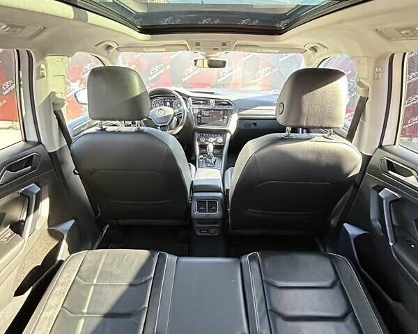 Белый Фольксваген Тигуан, объемом двигателя 2 л и пробегом 120 тыс. км за 24200 $, фото 29 на Automoto.ua