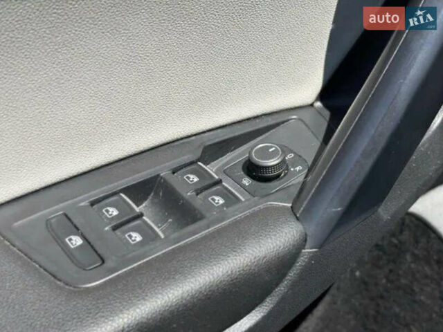 Белый Фольксваген Тигуан, объемом двигателя 1.98 л и пробегом 120 тыс. км за 19999 $, фото 12 на Automoto.ua