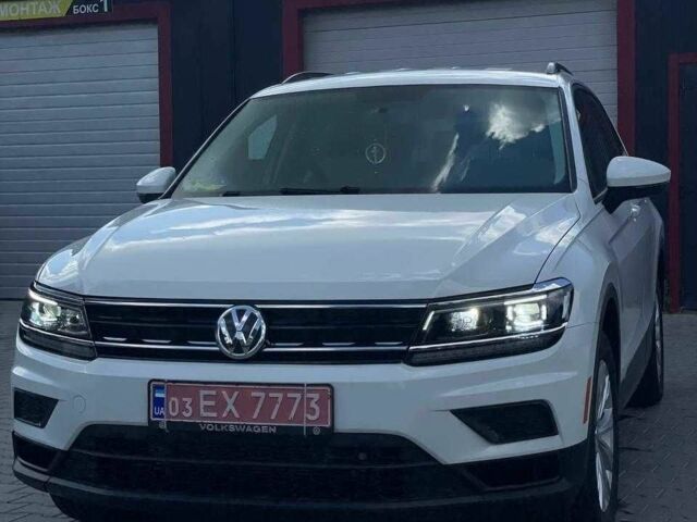 Белый Фольксваген Тигуан, объемом двигателя 2 л и пробегом 198 тыс. км за 16000 $, фото 23 на Automoto.ua