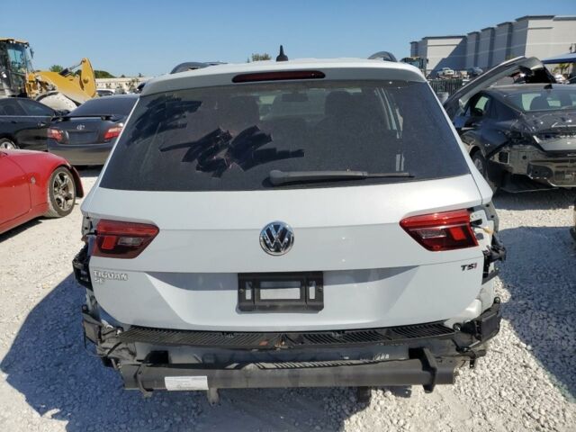 Білий Фольксваген Тігуан, об'ємом двигуна 2 л та пробігом 160 тис. км за 12999 $, фото 4 на Automoto.ua