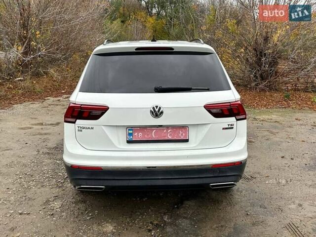 Белый Фольксваген Тигуан, объемом двигателя 2 л и пробегом 123 тыс. км за 17500 $, фото 5 на Automoto.ua