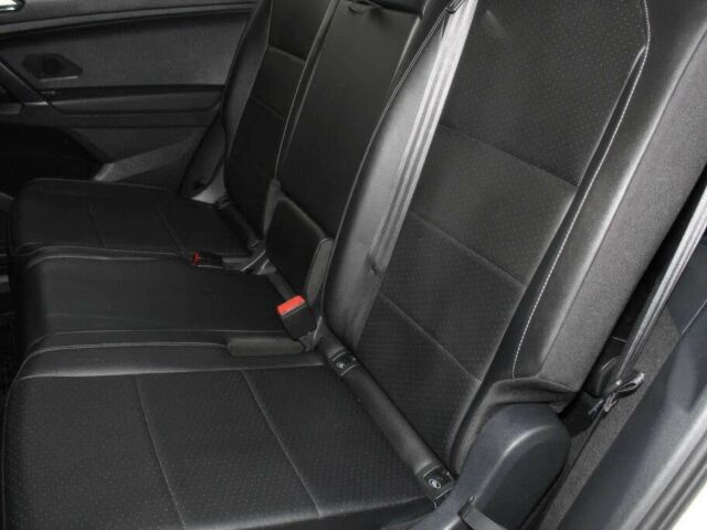 Белый Фольксваген Тигуан, объемом двигателя 2 л и пробегом 33 тыс. км за 15100 $, фото 11 на Automoto.ua