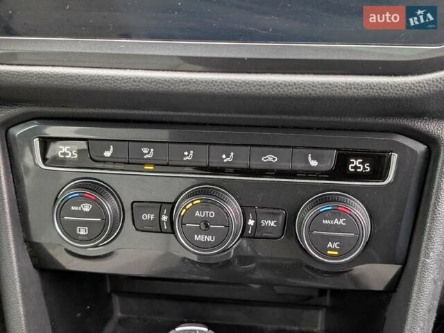 Білий Фольксваген Тігуан, об'ємом двигуна 1.98 л та пробігом 123 тис. км за 17550 $, фото 47 на Automoto.ua