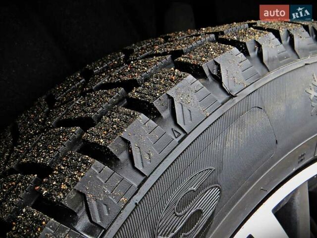 Білий Фольксваген Тігуан, об'ємом двигуна 2 л та пробігом 110 тис. км за 17800 $, фото 5 на Automoto.ua