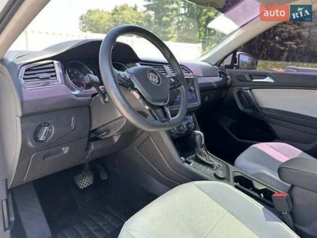 Белый Фольксваген Тигуан, объемом двигателя 1.98 л и пробегом 120 тыс. км за 19999 $, фото 9 на Automoto.ua