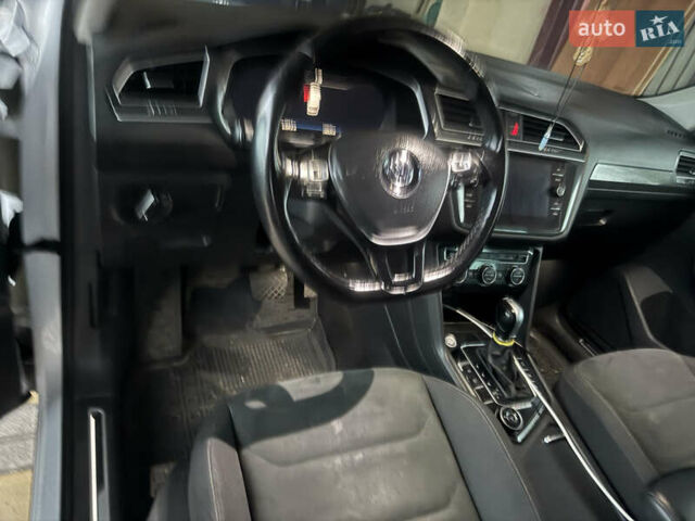 Білий Фольксваген Тігуан, об'ємом двигуна 1.97 л та пробігом 150 тис. км за 33500 $, фото 7 на Automoto.ua