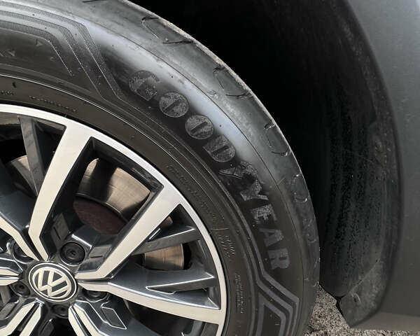 Білий Фольксваген Тігуан, об'ємом двигуна 1.98 л та пробігом 108 тис. км за 21000 $, фото 44 на Automoto.ua